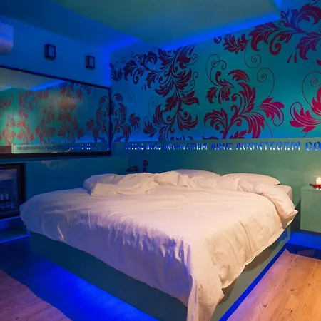 Tout Motel (Adults Only)-3